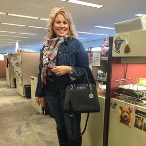 Meet your Posher, Melissa